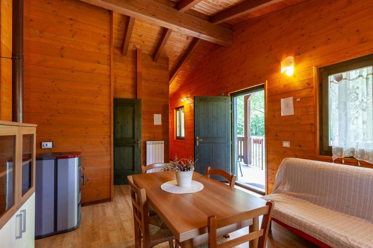 Villaggio Anemone Chalet Fragolina Capanne di Sillano Luaran gambar