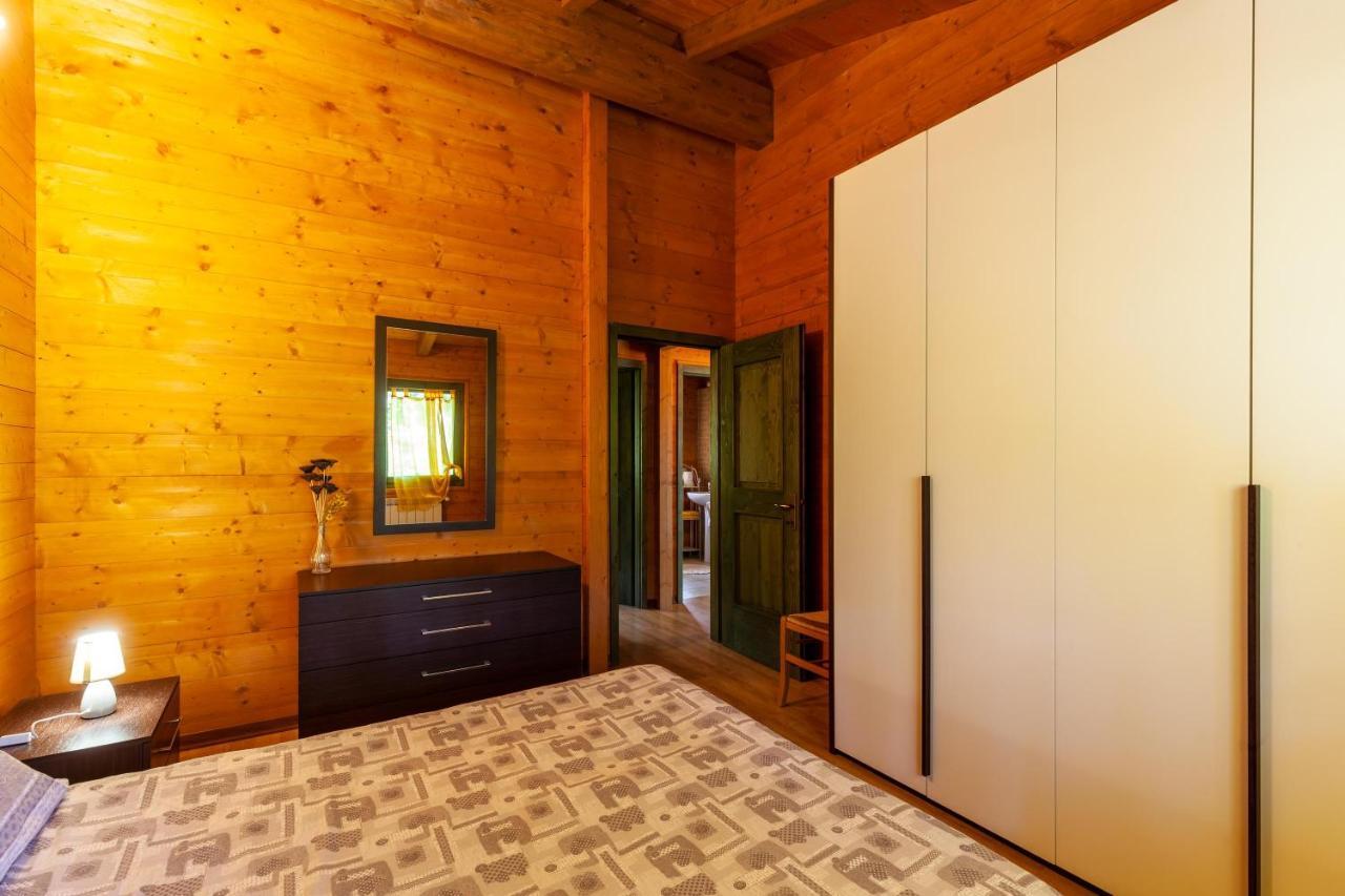 Villaggio Anemone Chalet Fragolina Capanne di Sillano Luaran gambar