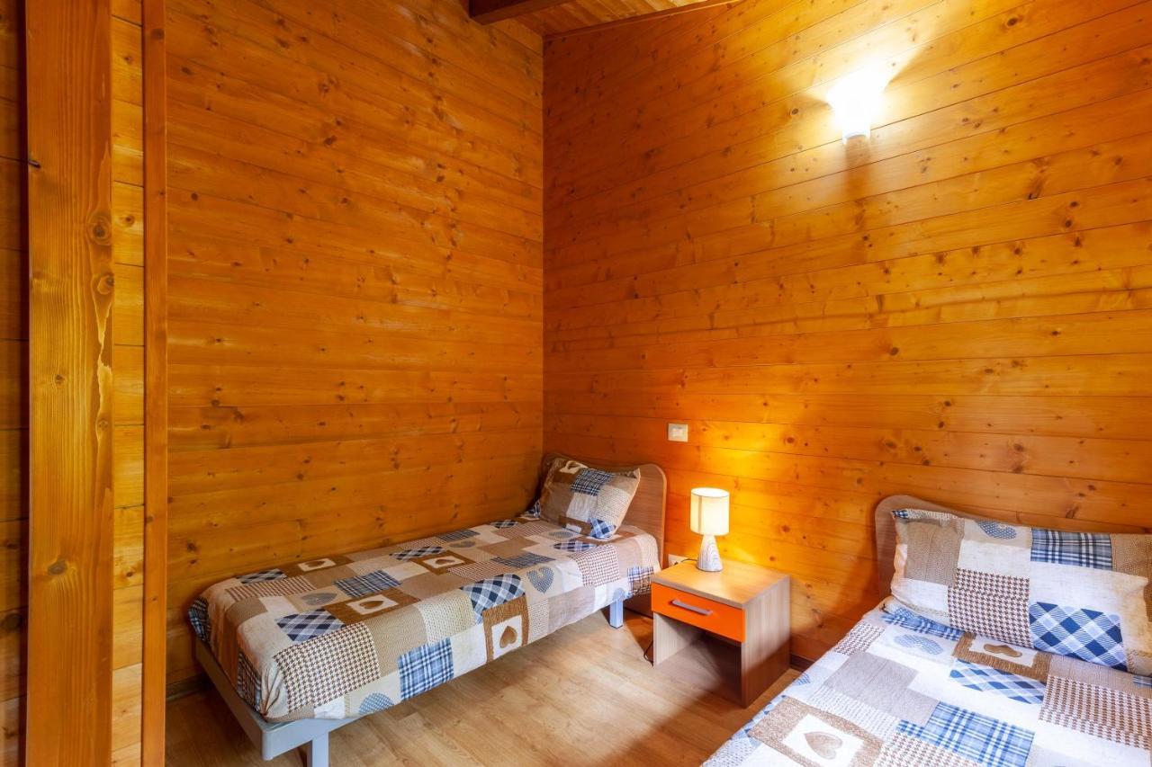Villaggio Anemone Chalet Fragolina Capanne di Sillano Luaran gambar